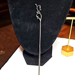 Fleur-de-lis Hairstyling Stick